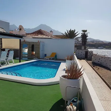 Beachfront Romantica With Private Pool, Jacuzzi, Large Terrace, Bbq, Wifi, Parking