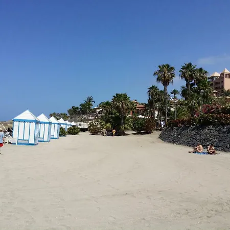 Villa Beachfront Romantica With Private Pool, Jacuzzi, Large Terrace, Bbq, Wifi, Parking